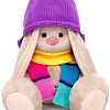 Классическая игрушка BUDI BASA Collection Зайка Ми в шапке и полосатом шарфе SidS-562 (18 см)