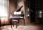 Картина Orlix Старый рояль CA-13046 85x113 см