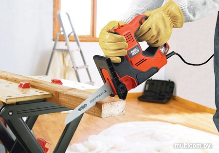 Сабельная пила Black & Decker RS890K