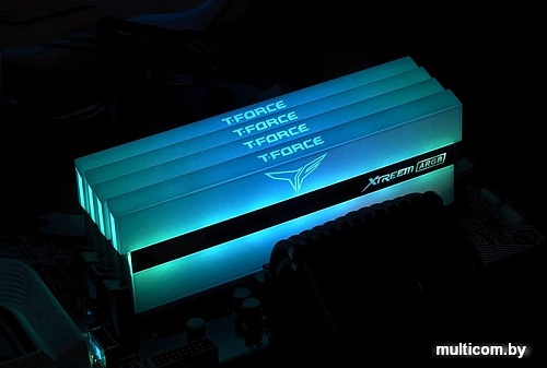 Оперативная память Team Xtreem ARGB 2x16ГБ DDR4 4000 МГц TF13D432G4000HC18LDC01