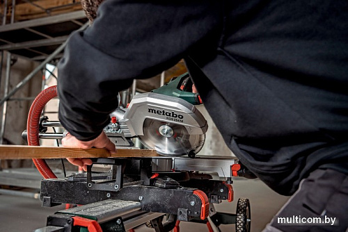 Торцовочная пила Metabo KGS 254 M 613254000