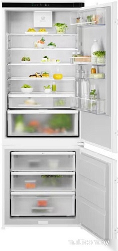 Холодильник Electrolux GreenZone 700 E7TNGE75S