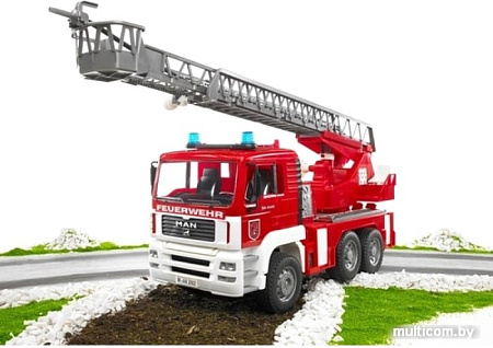 Bruder MAN Fire engine with selwing ladder 02771