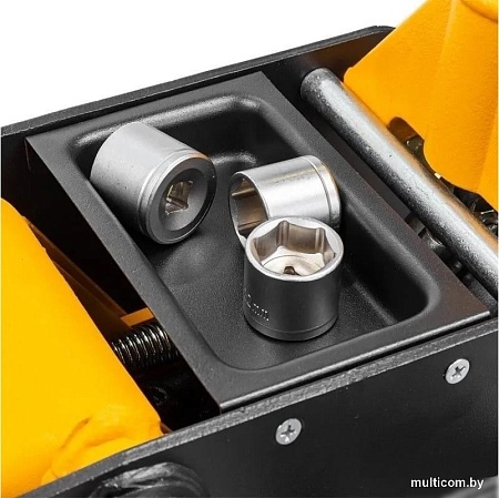 Подкатной домкрат JCB JCB-T83508 3т