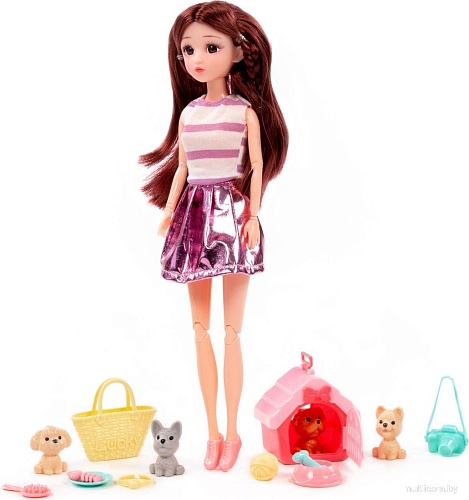 Кукла-питомец Полесье Ксюша в парке 02727