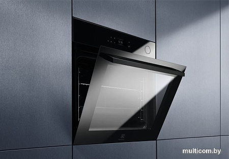 Электрический духовой шкаф Electrolux EOC8P39WZ