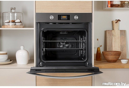 Духовой шкаф Indesit IFW 3841 JH IX