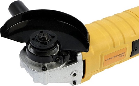 Угловая шлифмашина Tundra 9937336