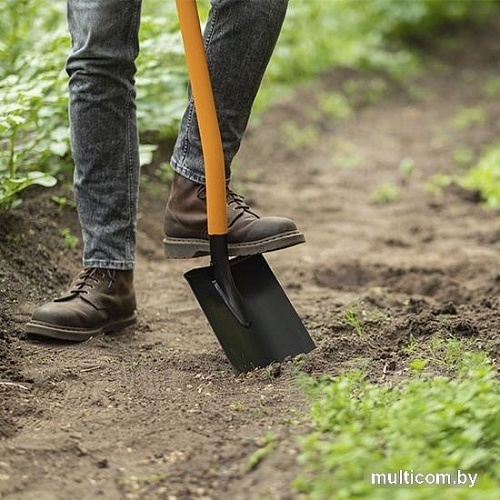 Лопата штыковая остроконечная Plantic Terra Plus 11011-01