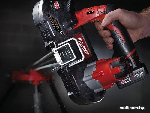 Ленточная пила Milwaukee M12 BS-402C 4933441805 (с 2-мя АКБ)