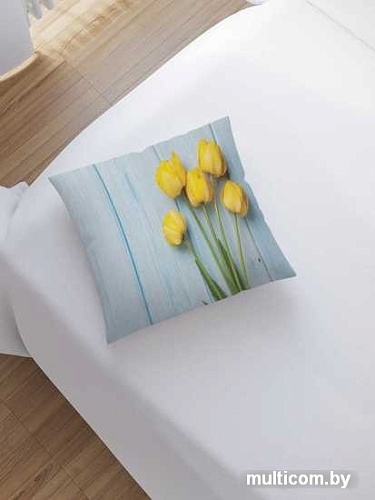 Чехол на подушку JoyArty Желтые тюльпаны на деревянных досках sl_59399