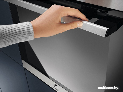 Электрический духовой шкаф Electrolux SurroundCook 600 EOF4P56X